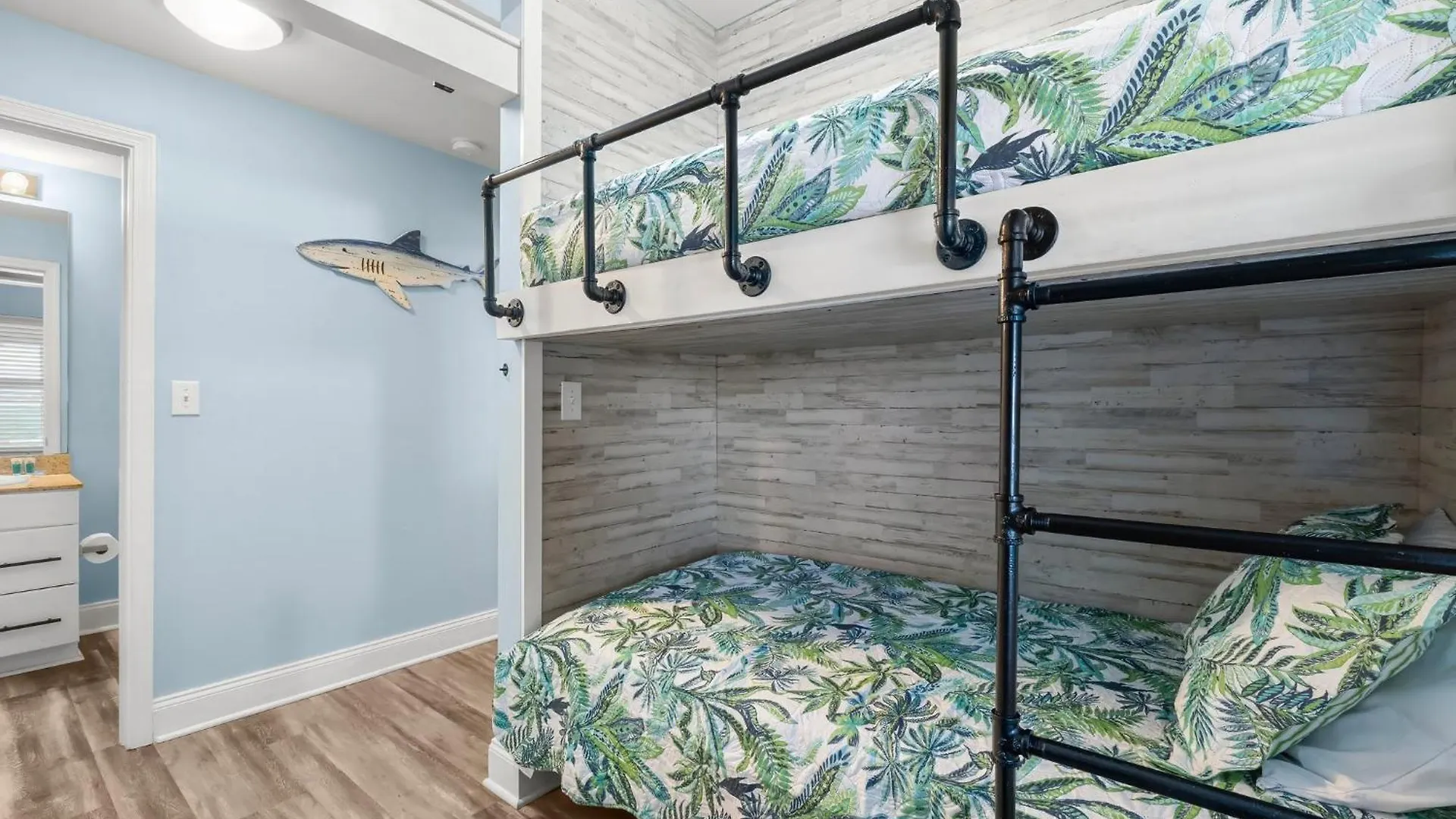 Stunning Ocean Views! Resort Beach Condo! Sleeps 8! By Dolce Vita Getaways Pcb Panama City Beach